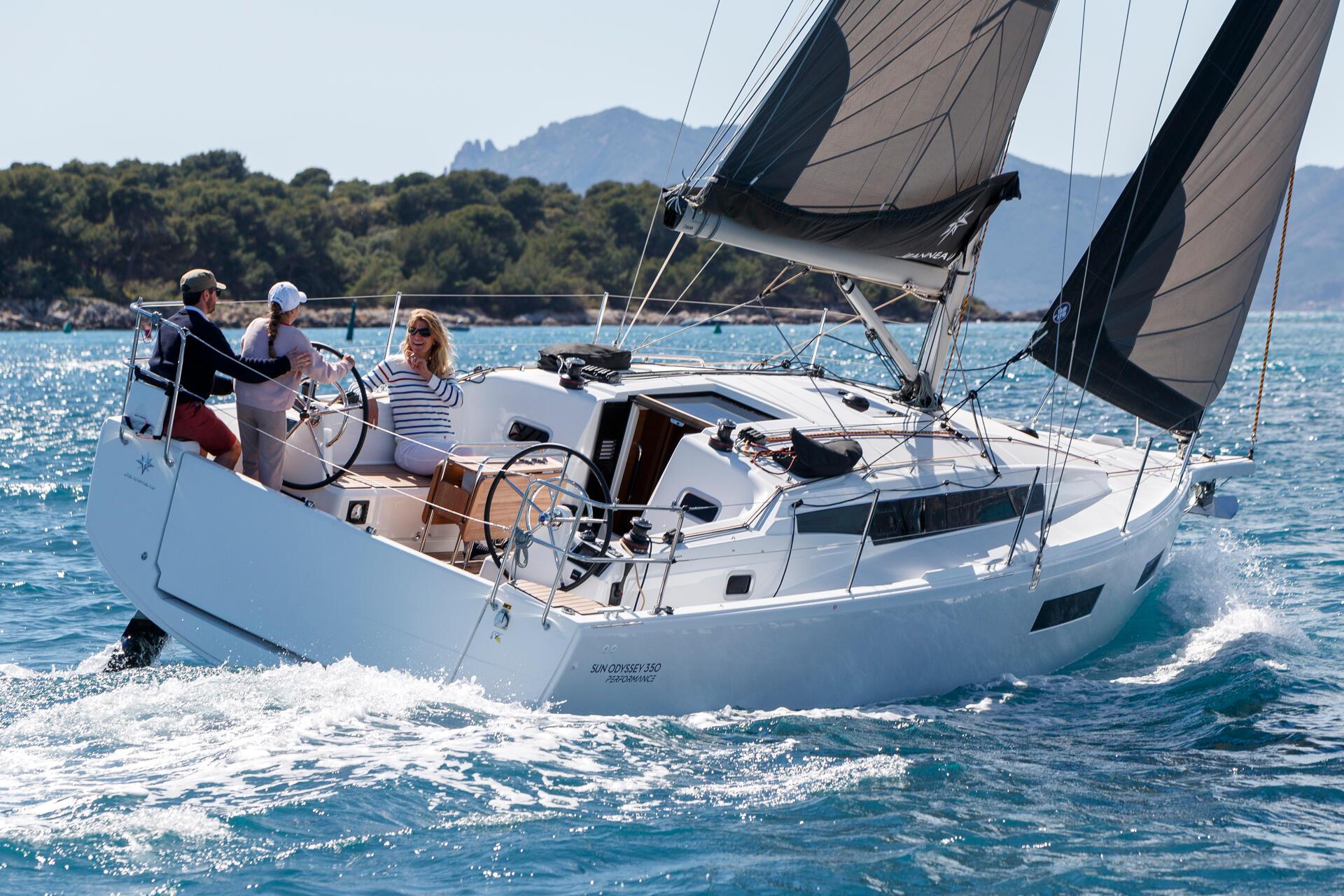 NEW – Sun Odyssey 350 année 2024 chez Naviloc